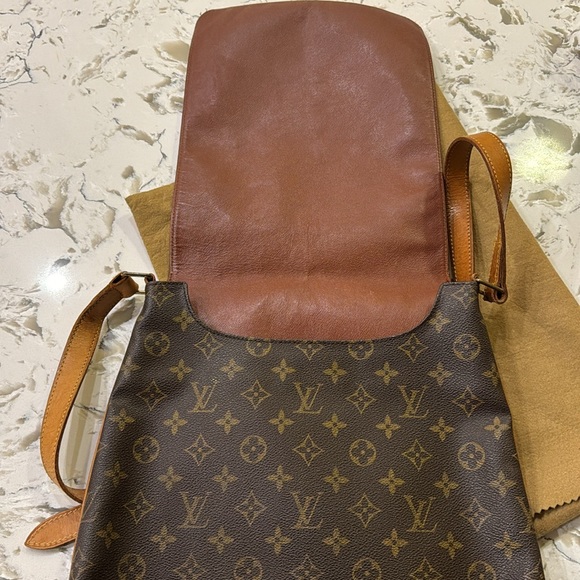 Louis Vuitton Musette Salsa Bag - Picture 3 of 5